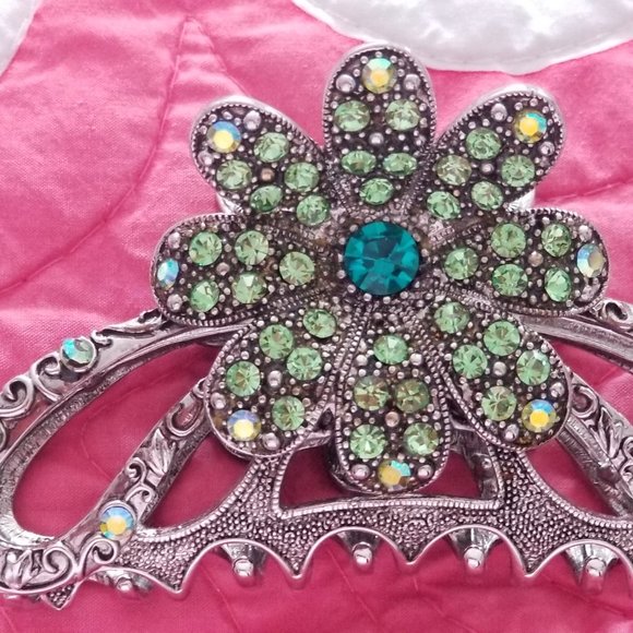 Stunning crystal hair clip main image 4